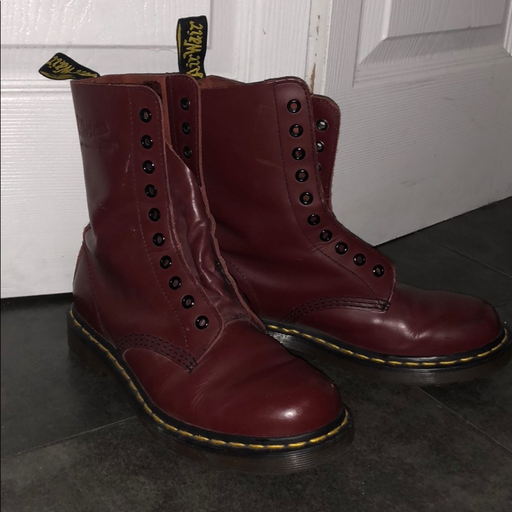Red Dr. Martins